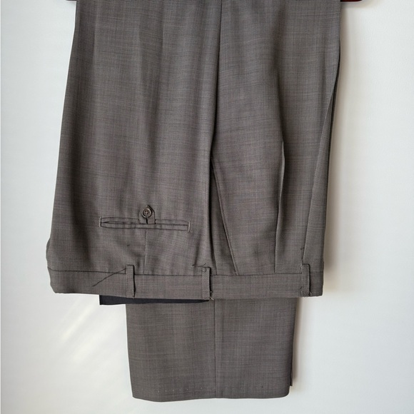 Haggar Black Label Men's Gray Suit - Picture 6 of 10